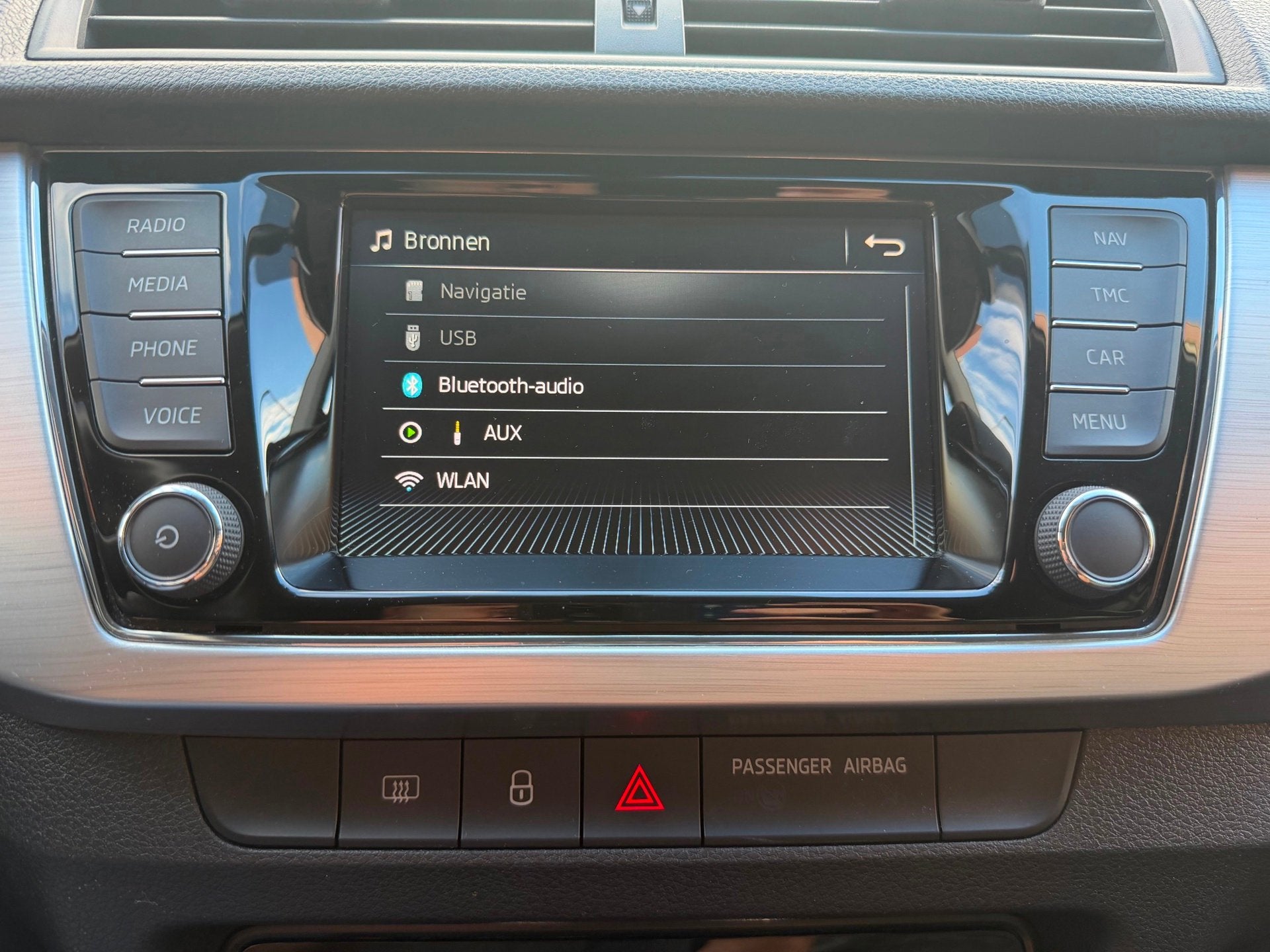 Foto 23 van Skoda Fabia Combi 1.0 TSI Drive grijs 2017 CRUISE|NAVI|NAP