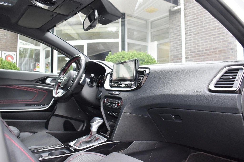 Kia ProCeed 1.6 T-GDi GT | AUTOMAAT | SCHUIF/KANTELDAK | STU, 15 km/l, Gebruikt, Lichtsensor, Wit