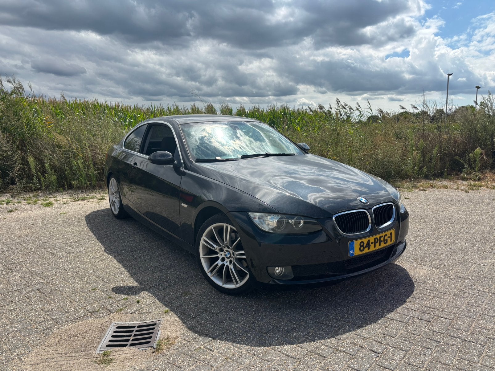 BMW 3-Serie 2.0 I 120KW 2011 Zwart, Achterwielaandrijving, 1995 cc, 4 cilinders, 4 stoelen