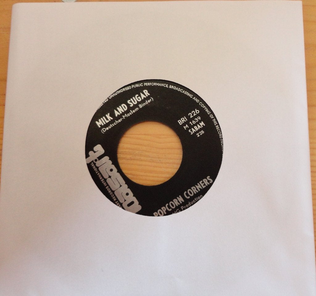 Popcorn Corners > Milk and sugar, Ophalen of Verzenden, Gebruikt, 7 inch, Pop