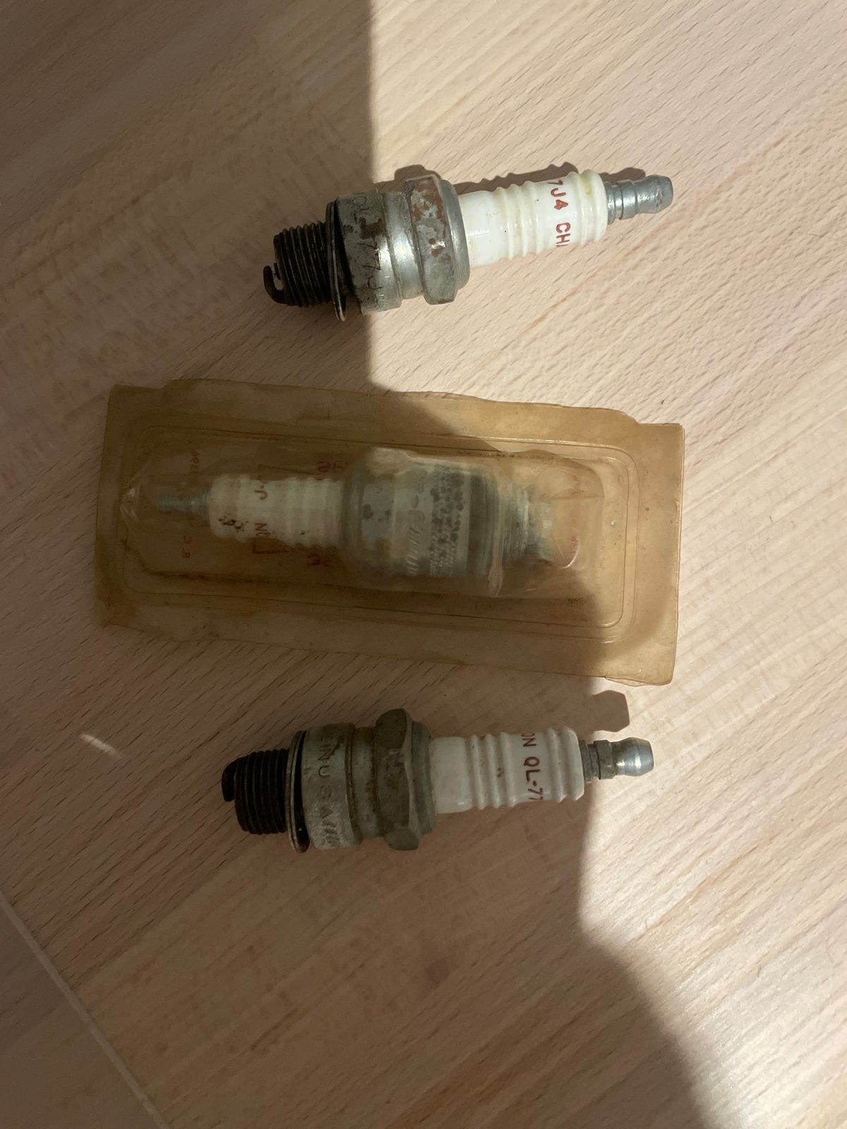 Champion Bougies ook los verkoop QL-77J4 en J-4J Nieuw, Ophalen of Verzenden, Nieuw, Overige automerken