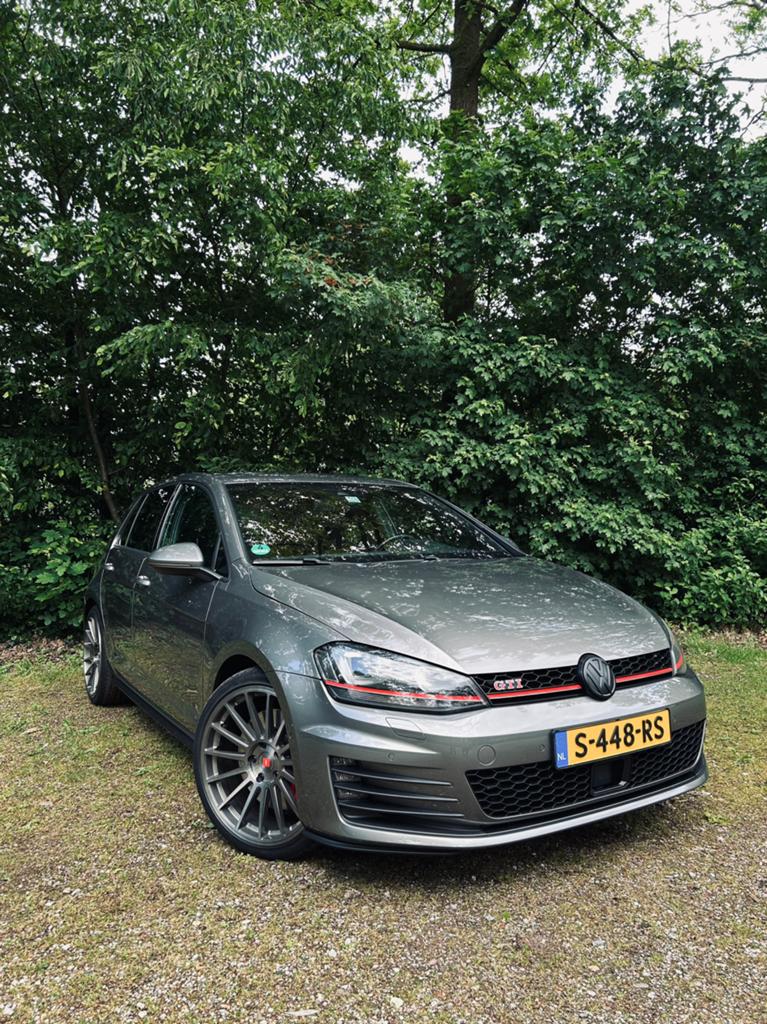 Volkswagen Golf 2.0 TSI Performance, ACC, Apple Carplay, Auto's, Zwart, 4 cilinders, 1984 cc, Leder en Stof