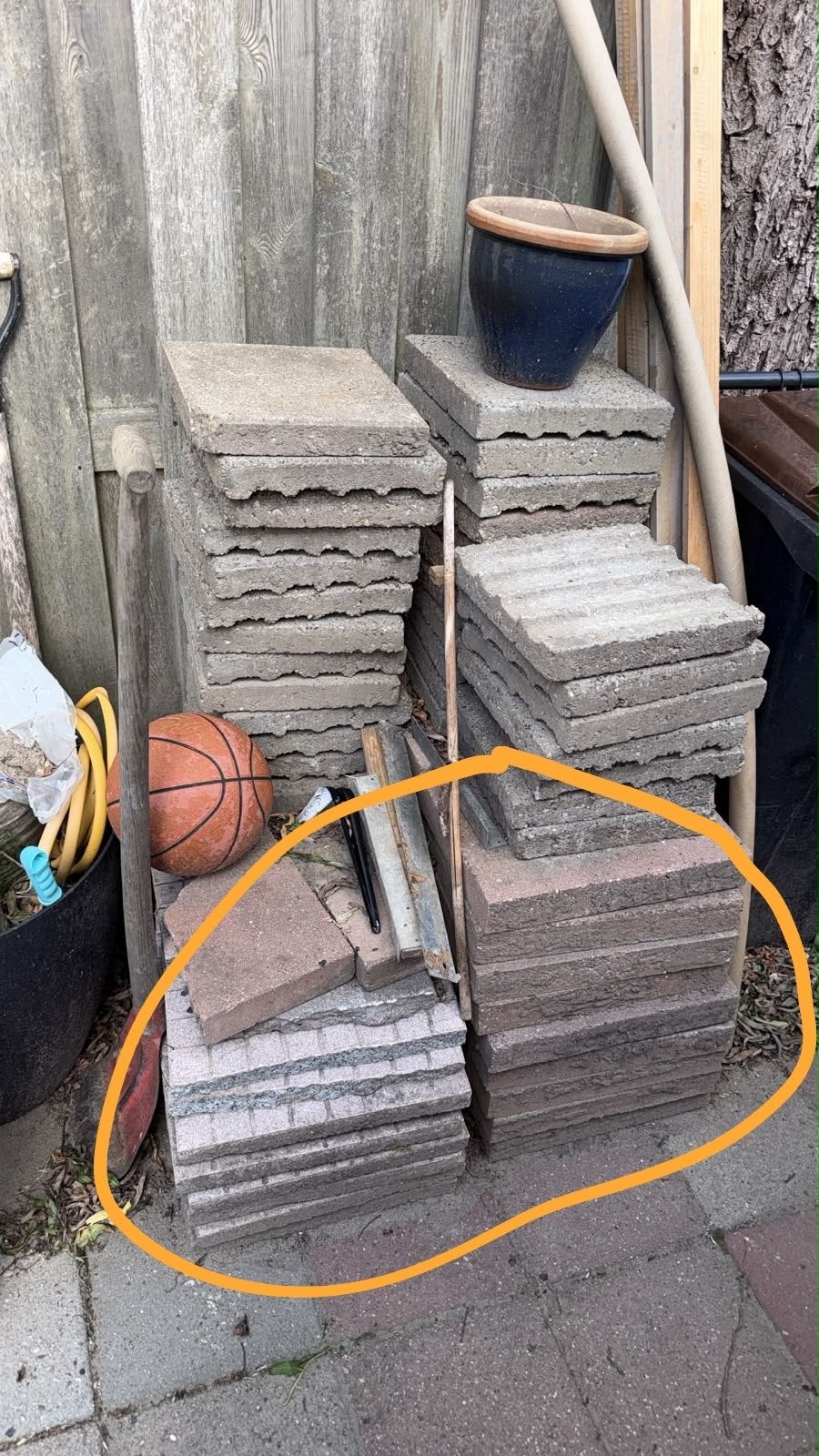 | GRATIS |30x40 Diverse partij gebruikte tegels voor tuin, Ophalen, Overige materialen, Gebruikt, 5 tot 10 m²