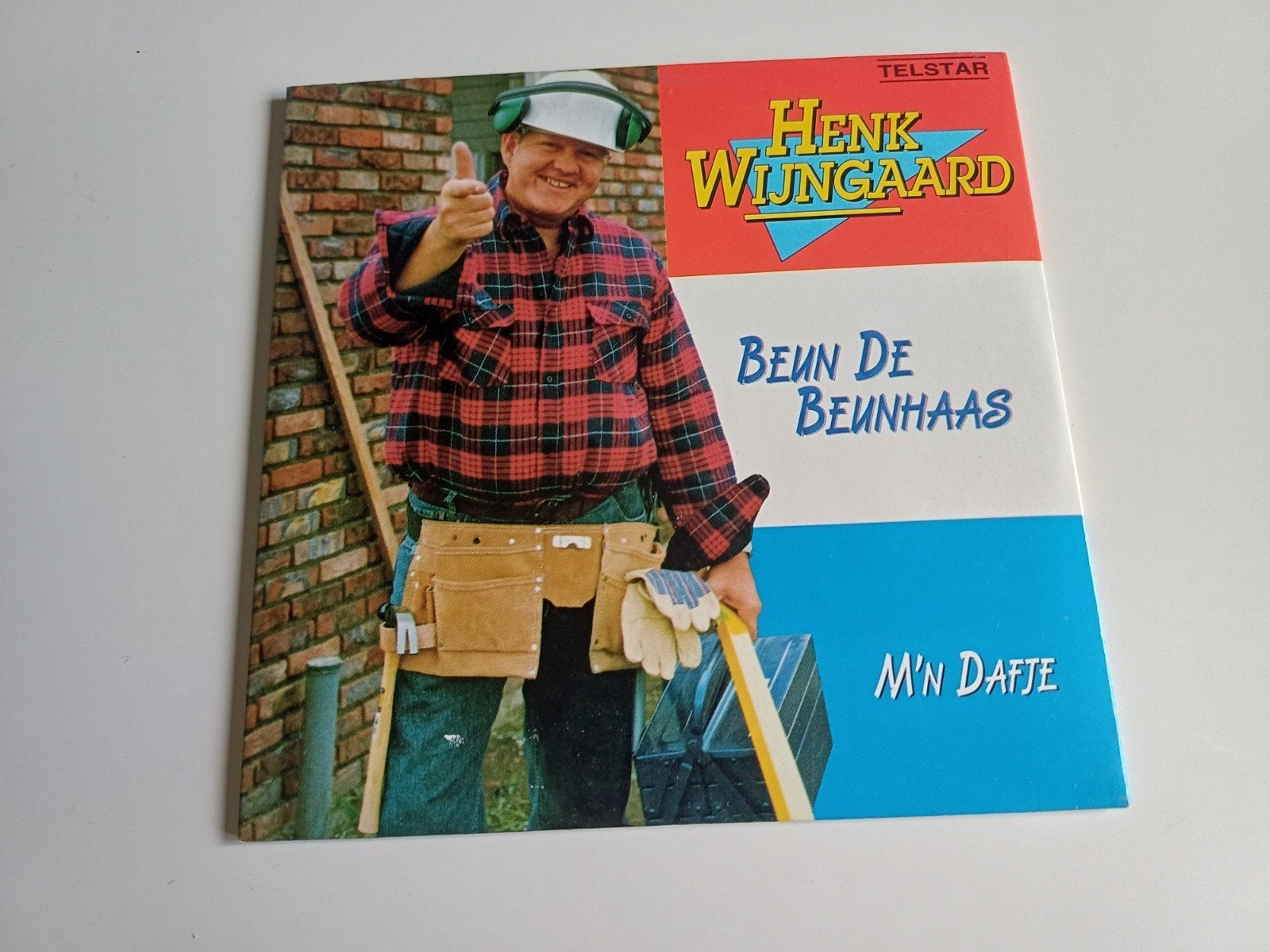 Henk Wijngaard-Beun de Beunhaas, Verzenden, Nederlandstalig