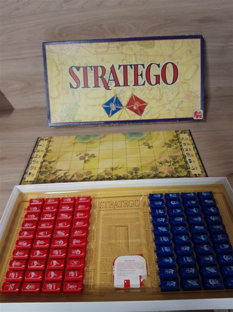 Stratego vlaggen op doos - s1385, Verzenden, Zo goed als nieuw
