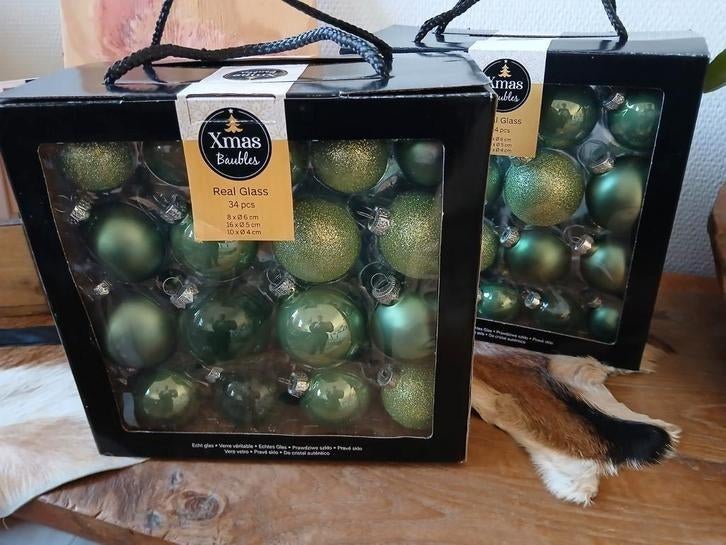 66 kerstballen groen glas - groene glazen ballen - kerstmis, Diversen, Kerst, Ophalen of Verzenden, Zo goed als nieuw