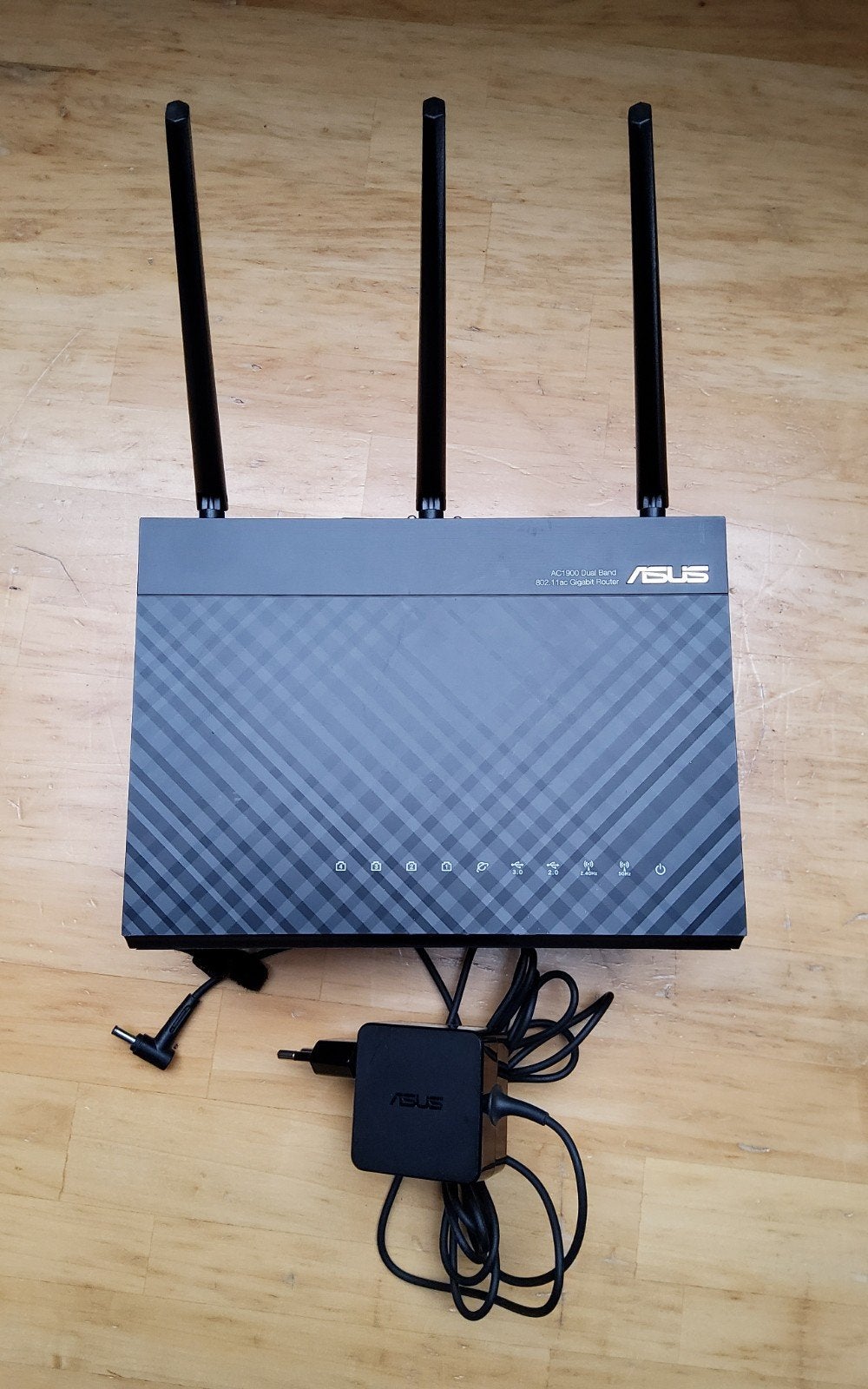ASUS RT-AC68U Dual-Band Gigabit Wi-Fi Router, Computers en Software, Routers en Modems, Ophalen of Verzenden, Gebruikt, Router