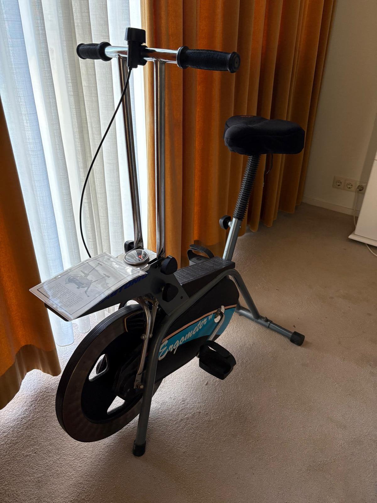 Hometrainer- fiets, Ophalen, Gebruikt, Metaal, Benen