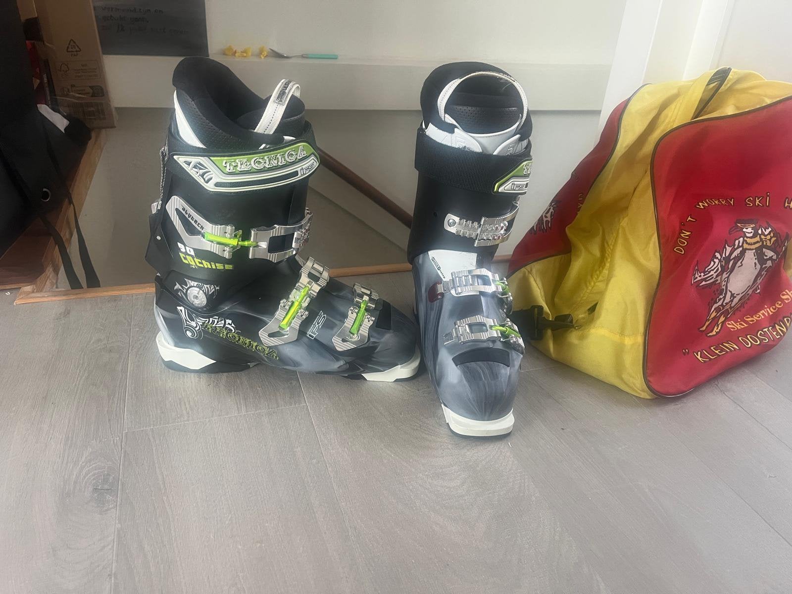 Ski schoenen maat 43, Ophalen, Gebruikt, 160 tot 180 cm, Schoenen