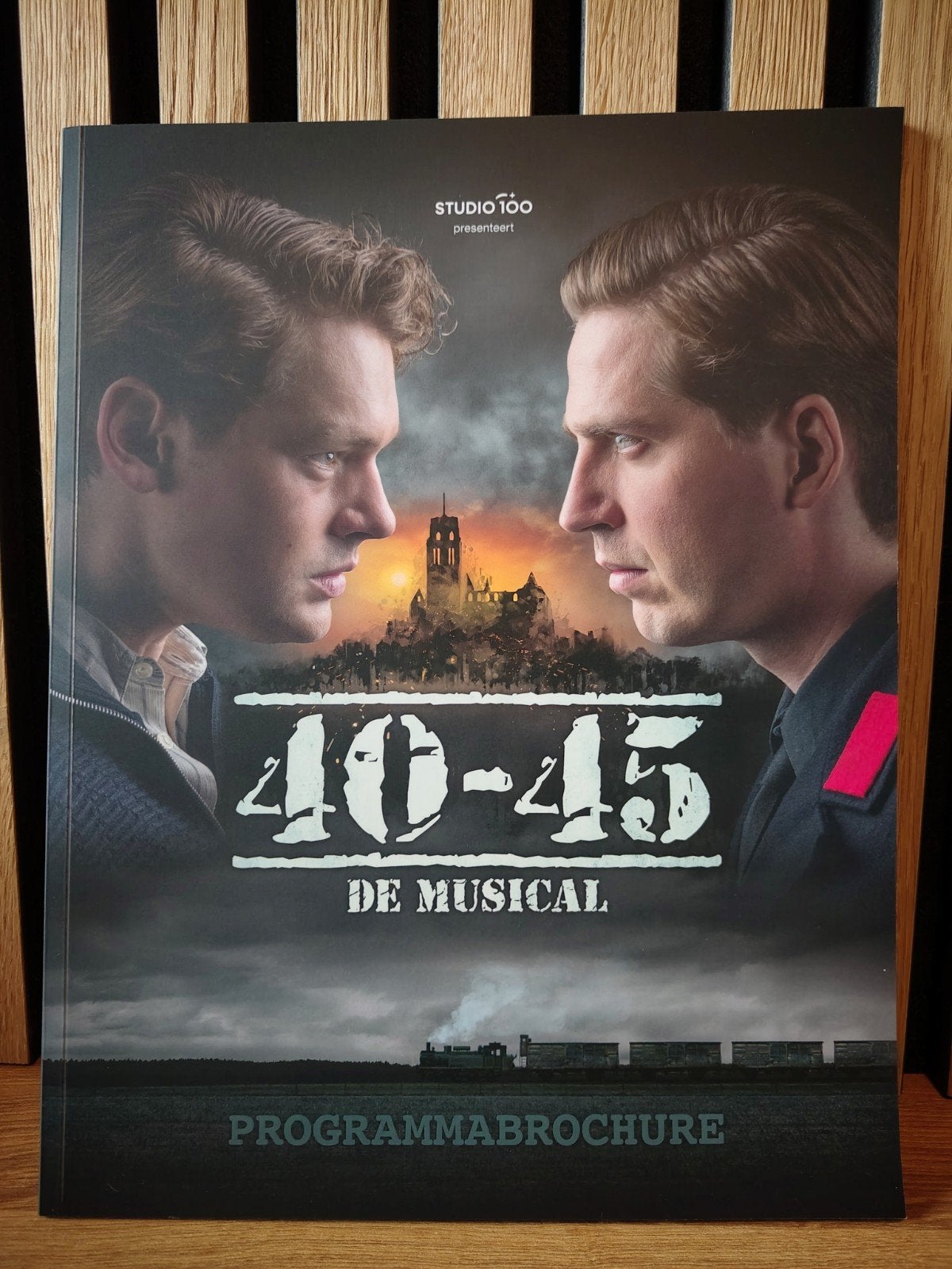 40-45 De Musical Programmabrochure Studio 100, Verzenden, Zo goed als nieuw, Studio 100, Folder