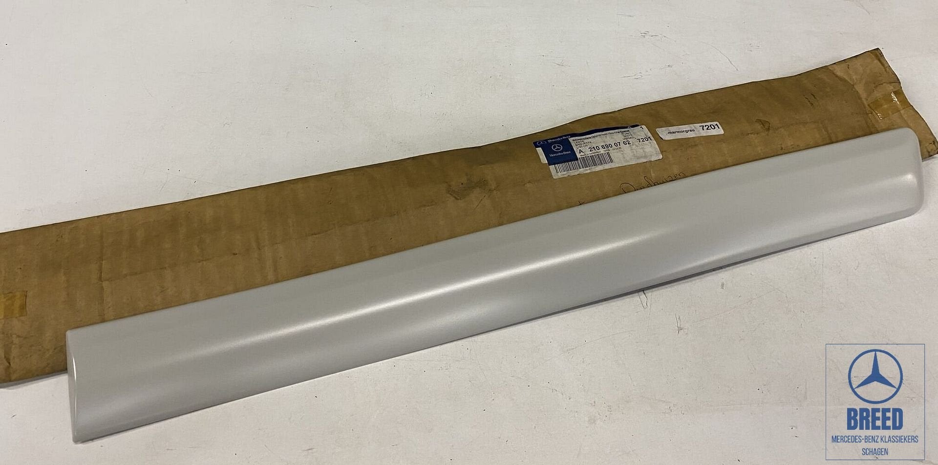 NOS sierlijst achterdeur links Mercedes-Benz W210 E-Klasse, -, Nieuw, Ophalen of Verzenden, -
