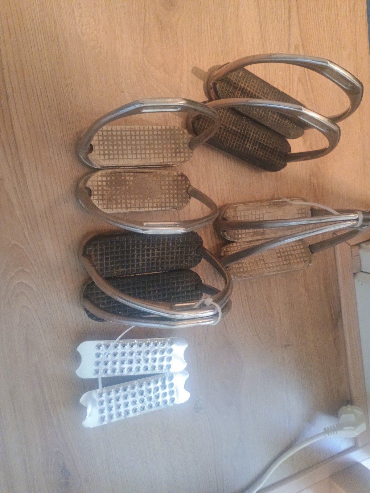 4 paar beugels, Dieren en Toebehoren, Paarden en Pony's | Hoofdstellen en Tuigage, Ophalen