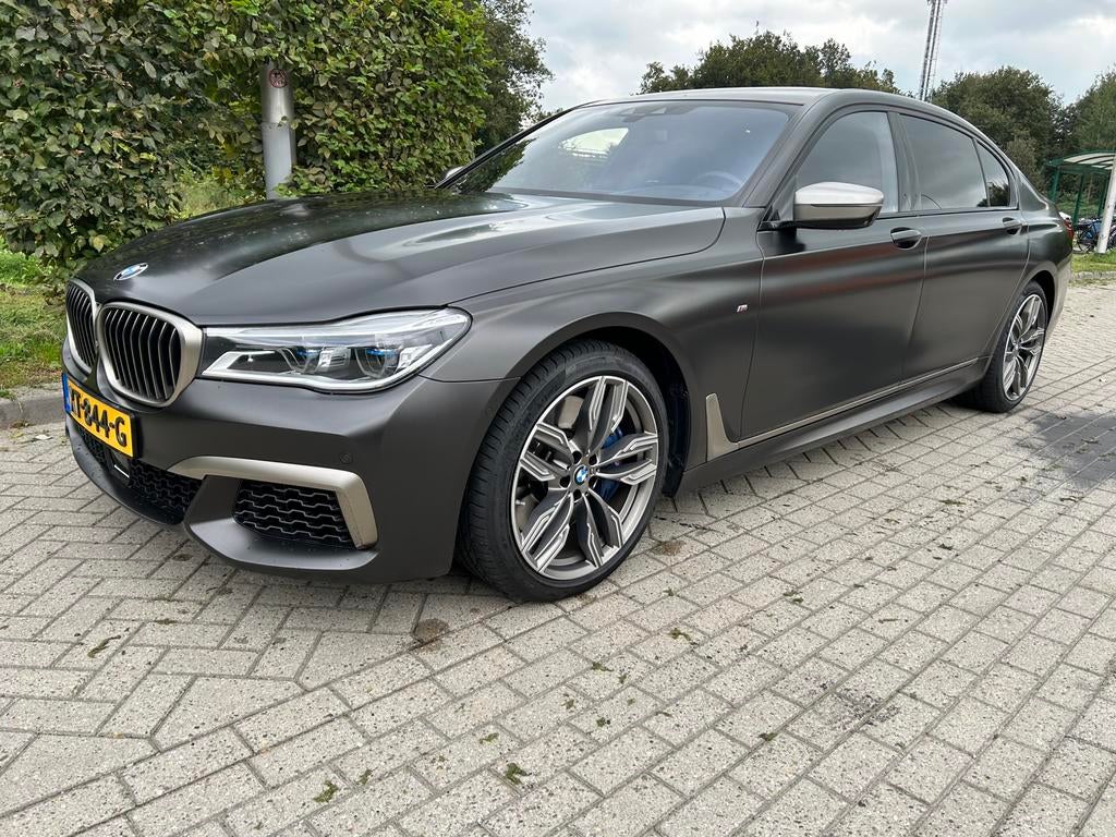 BMW 7-Serie M760li 609pk Xdrive Aut 2018 mat Zwart, Auto's, 610 pk, Euro 6, 12 cilinders, 4 stoelen