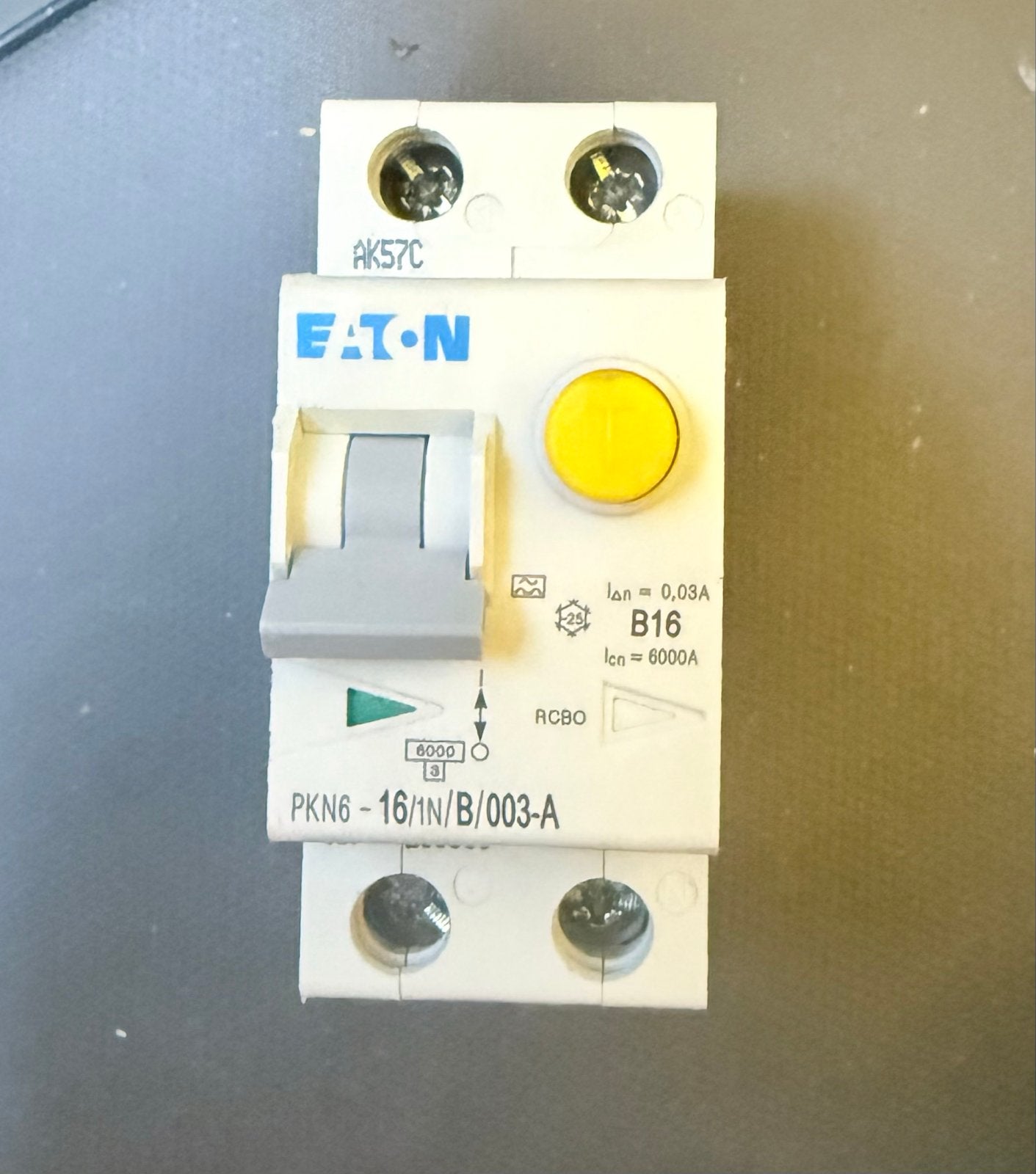 Eaton Aardlekschakelaar PKN6-16/1N/B/003-A B16 0.03A, Ophalen, Gebruikt, Eaton, Aardlekschakelaar