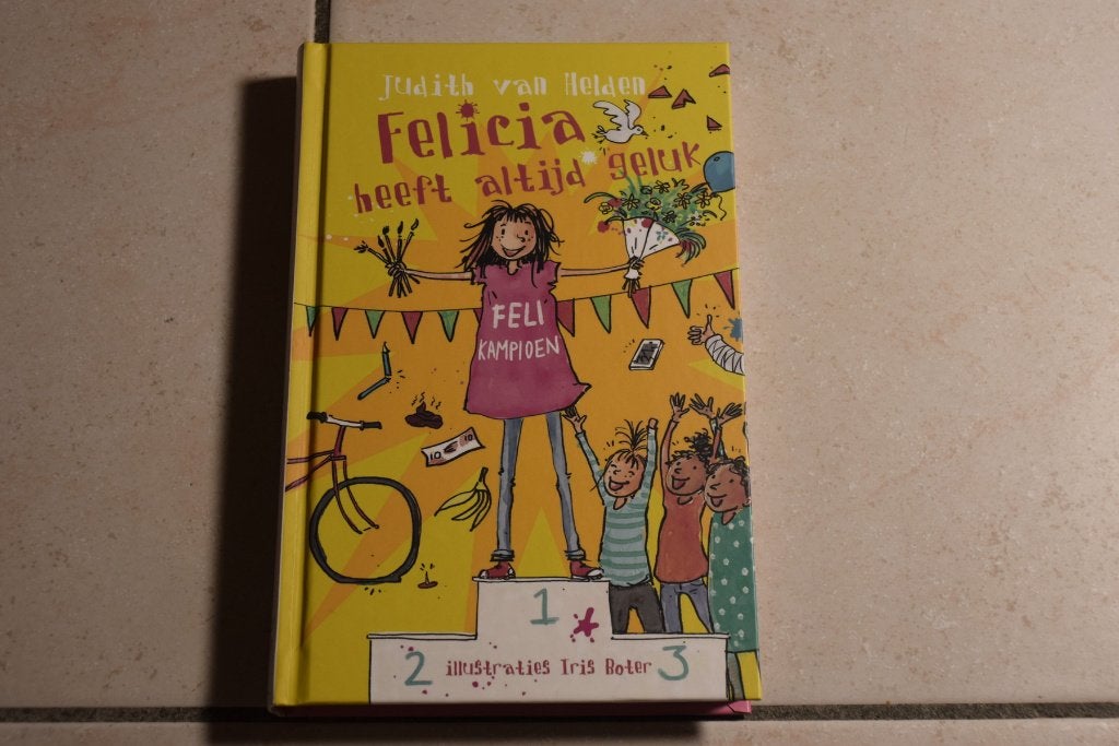 Felicia heeft altijd geluk / Judith van Helden, Ophalen of Verzenden, Zo goed als nieuw, Fictie algemeen