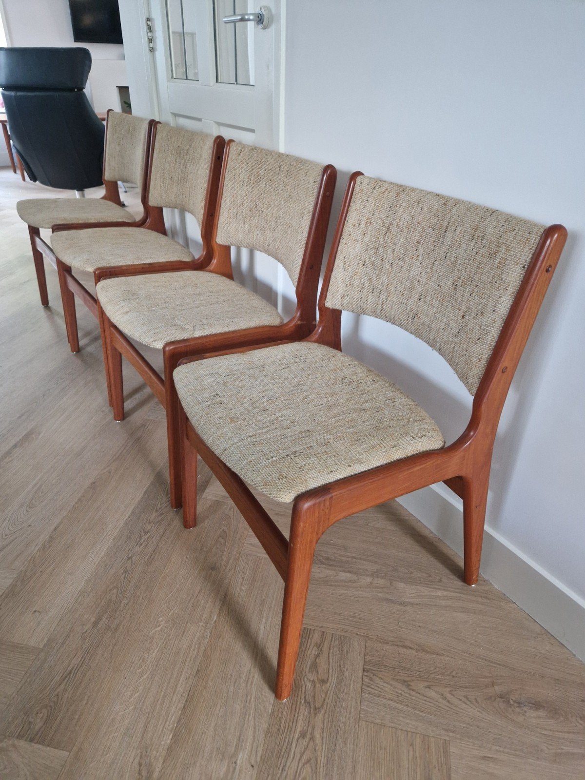 Set van 4 Erik Buch Model 89 Teak Eetkamerstoelen, vintage, Gebruikt, Bruin, Vintage, Ophalen of Verzenden
