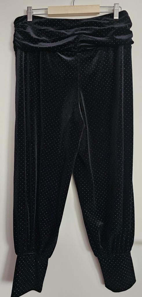 ZARA; PRACHTIGE ZWARTE BROEK M € 10,-, Kleding | Dames, Broeken en Pantalons, Maat 38/40 (M), Zwart, Ophalen of Verzenden, Zo goed als nieuw