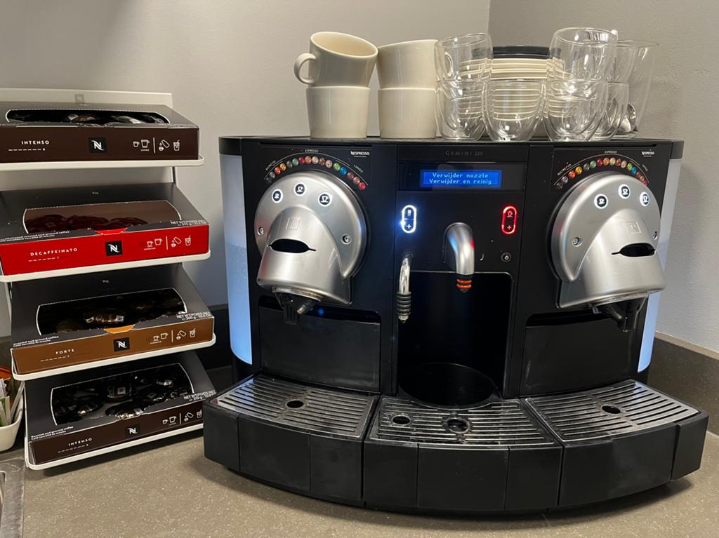 Nespresso gemini 200, Witgoed en Apparatuur, Koffiezetapparaten, Espresso apparaat, Ophalen