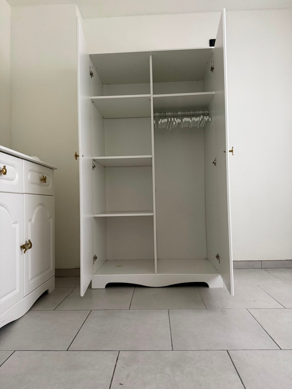 Complete kinderkamer: Ledikant, kledingkast en commode, Kinderen en Baby's, Kinderkamer | Complete kinderkamers, Ophalen, Gebruikt