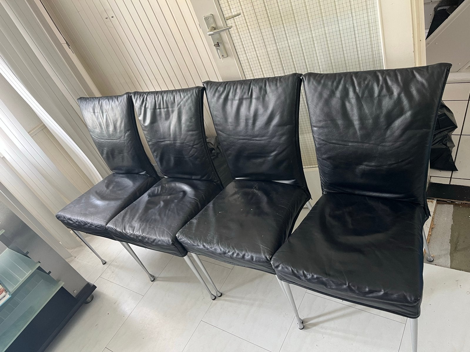 Set van 4 zwarte leren eetkamerstoelen, Huis en Inrichting, Stoelen, Ophalen, Gebruikt, Zwart, Leer