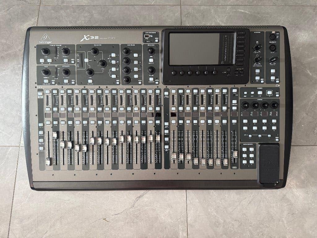 behringer x32 fullsize 3,5 jr oud!!!, Muziek en Instrumenten, Mengpanelen, Ophalen, Zo goed als nieuw, 20 kanalen of meer