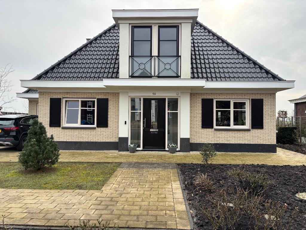 Onderhoudsvrije sierluiken voor gevelverfraaiing, Ophalen, Gebruikt
