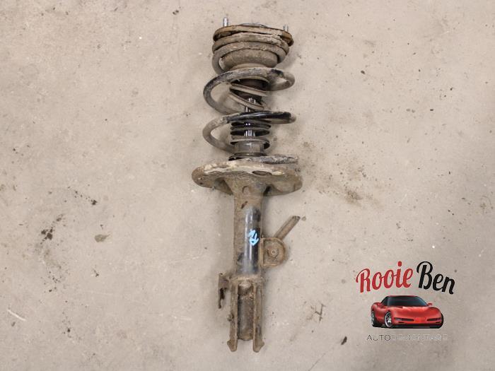 Schokdemperpoot rechts-voor van een Toyota Rav-4, Gebruikt, -, -, Ophalen of Verzenden