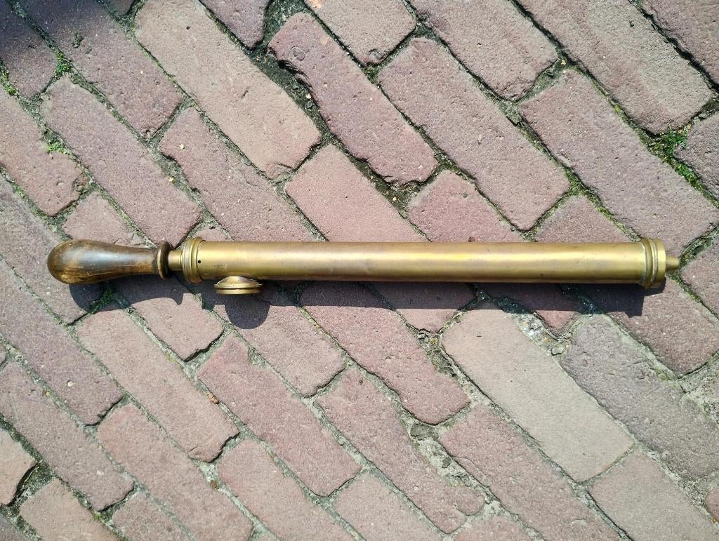 Antieke gifspuit van koper. Bekijk ook mijn andere advertent, Ophalen of Verzenden