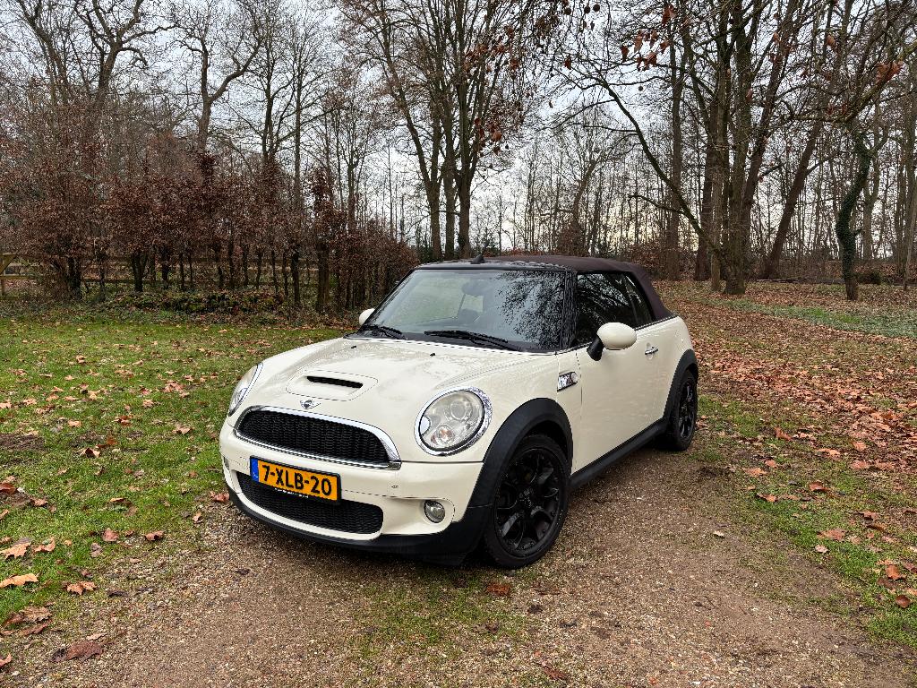 Mini 1.6 Cooper S Cabrio 2009, Auto's, Mini, Voorwielaandrijving, 4 cilinders, 4 stoelen, Beige