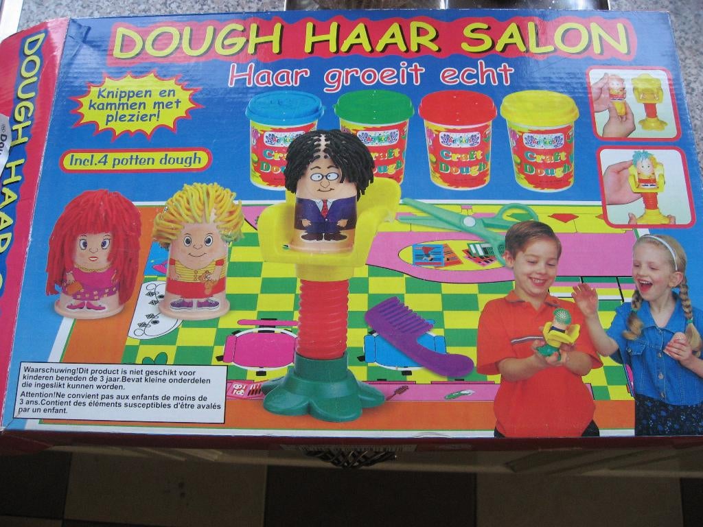 grote doos Dough haar salon / klei kapsalon, 3+, Kinderen en Baby's, Speelgoed | Educatief en Creatief, Verzenden, Zo goed als nieuw