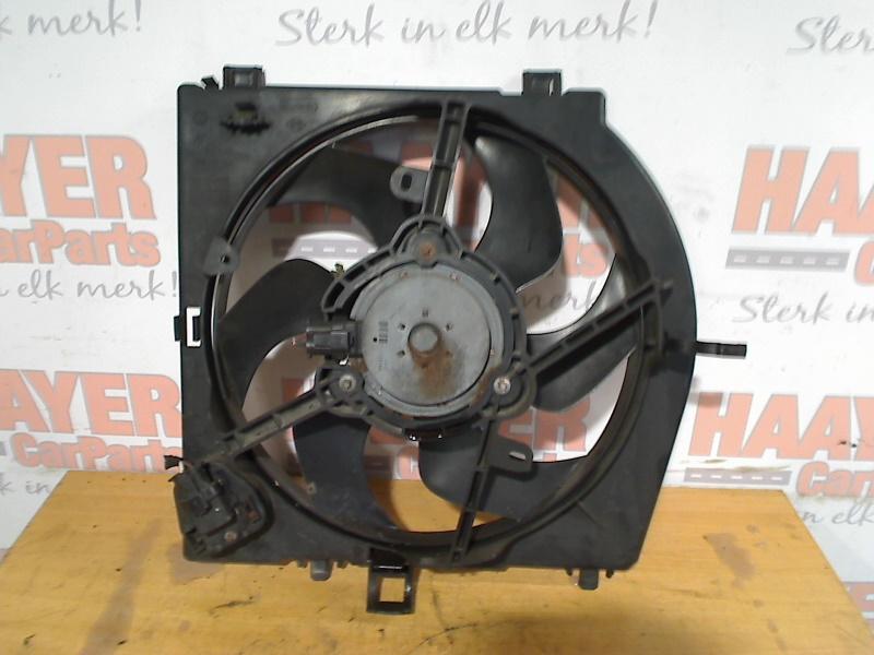 Ventilatorhuis Renault Twingo II (CN) (2010-10/2014-09), Gebruikt, Renault Deutschland AG, Dialog.deutschland@renault.de, Peter-Huppertz-Straße 5, Köln 51063, , Duitsland