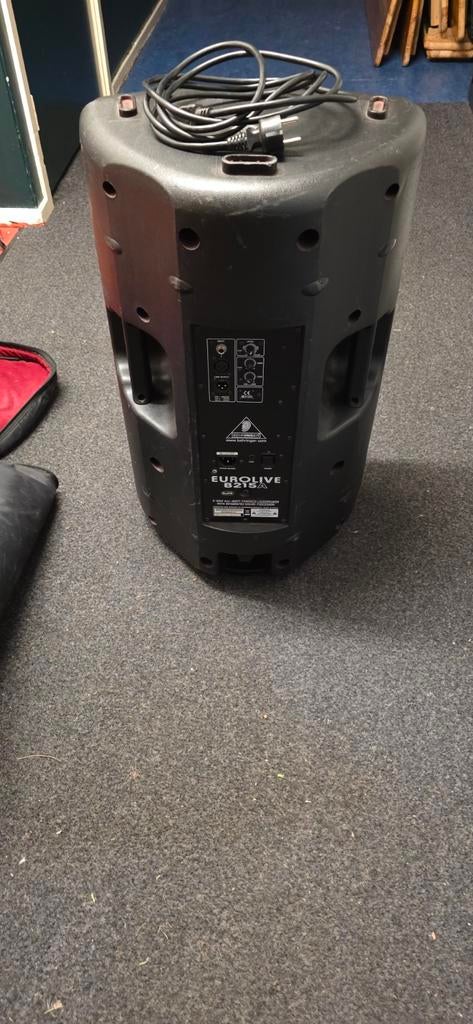 Behringer B215A Actieve Speaker - Goede Staat, Audio, Tv en Foto, Luidsprekers, Gebruikt, Front, Rear of Stereo speakers, 120 watt of meer