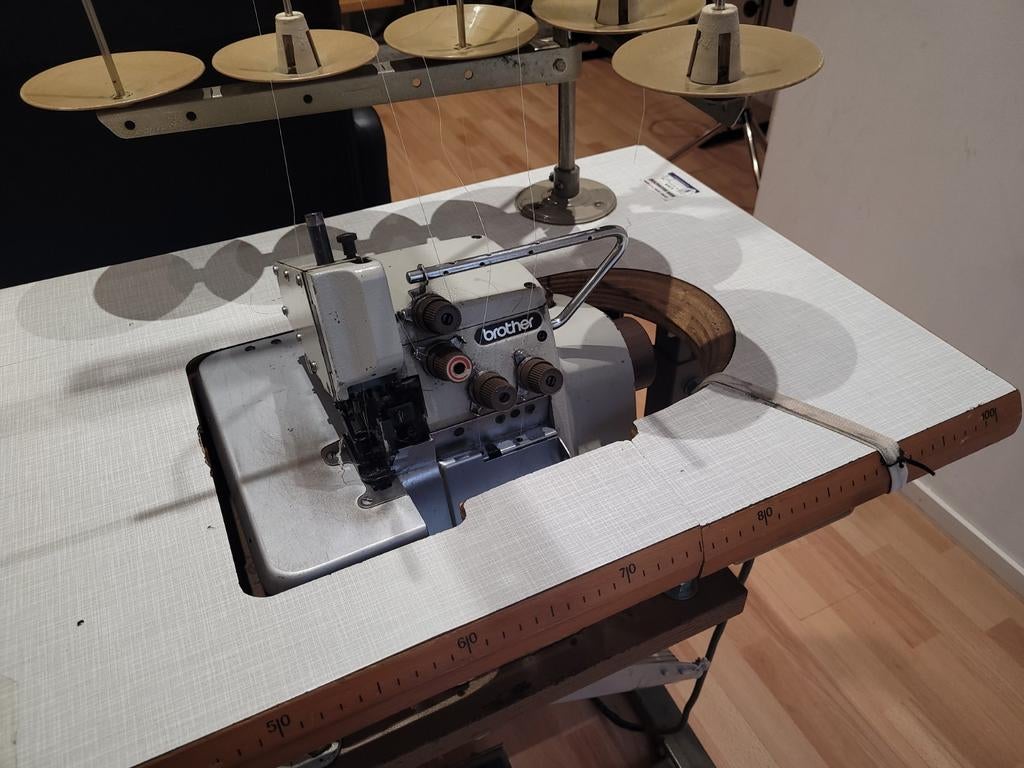 Brother lock machine, Ophalen of Verzenden