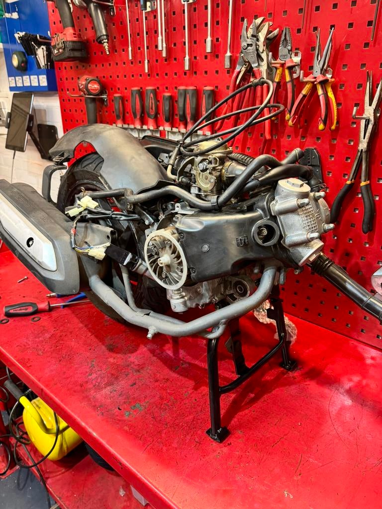Als Nieuw Motorblok SYM Orbit / Fiddle / X-Pro (350 euro), Fietsen en Brommers, Brommeronderdelen | Scooters, Ophalen of Verzenden