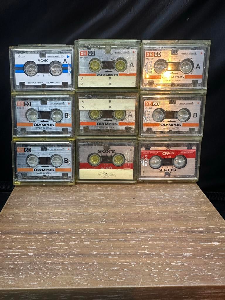 9x microcassette sony en Olympus, 2 t/m 25 bandjes, Ophalen of Verzenden, D, Met bewaardoos, rek of koffer