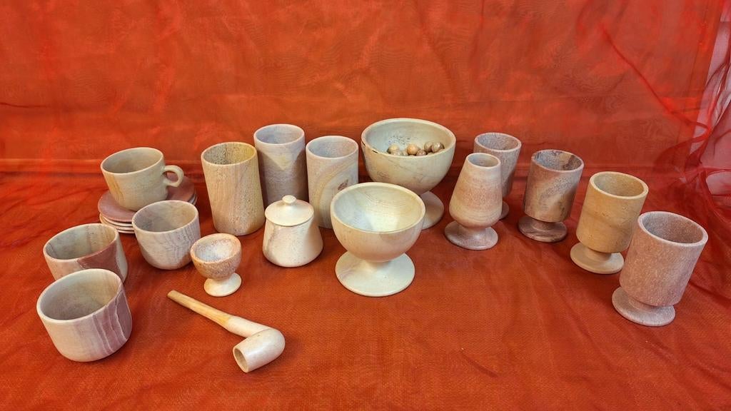 Serviesdelen natuursteen 22 items, Huis en Inrichting, Keuken | Servies, Zo goed als nieuw, Overige typen, Overige stijlen, Aardewerk