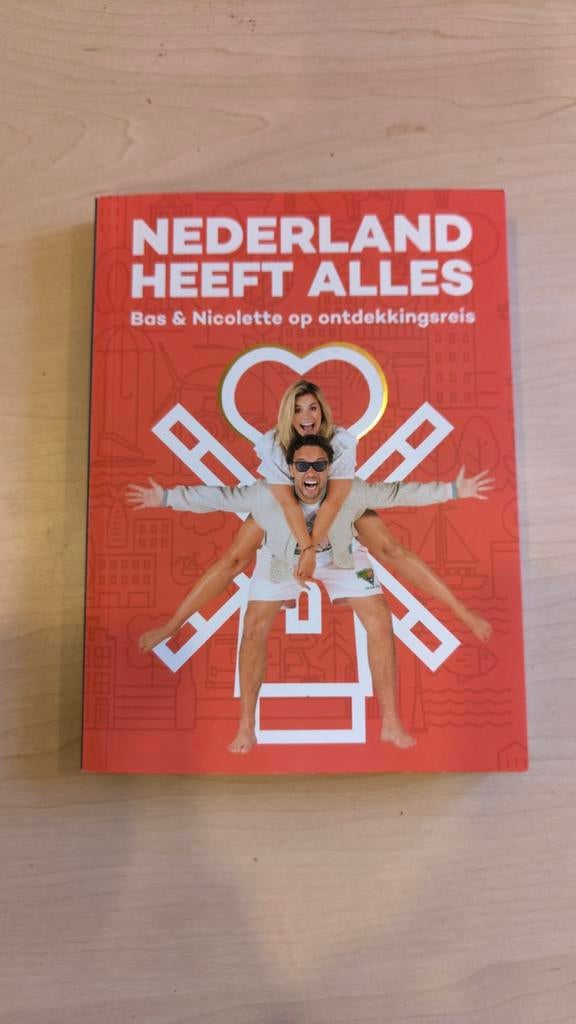 Nederland Heeft Alles - Nicolette van Dam Reisgids, Overige merken, Nicolette van Dam, Ophalen of Verzenden, Zo goed als nieuw