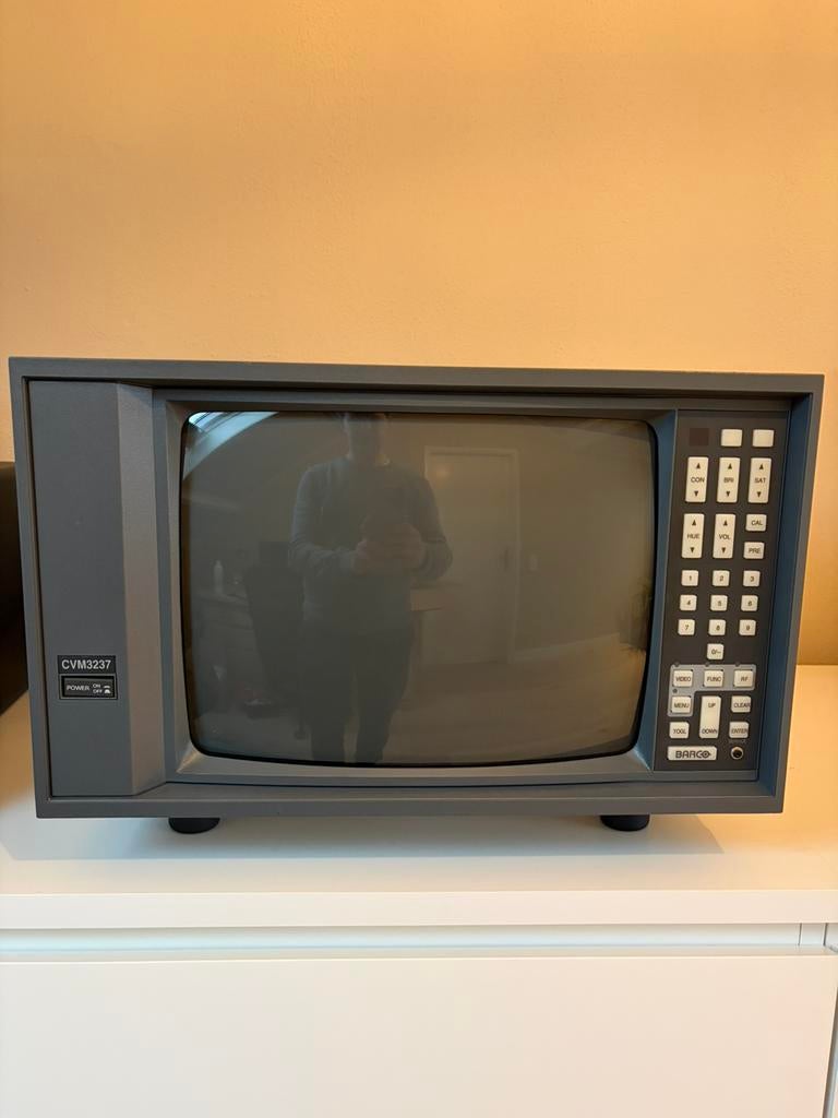 Barco CVM 3237 14 inch, Ophalen, Gebruikt, Minder dan 40 cm, Overige merken