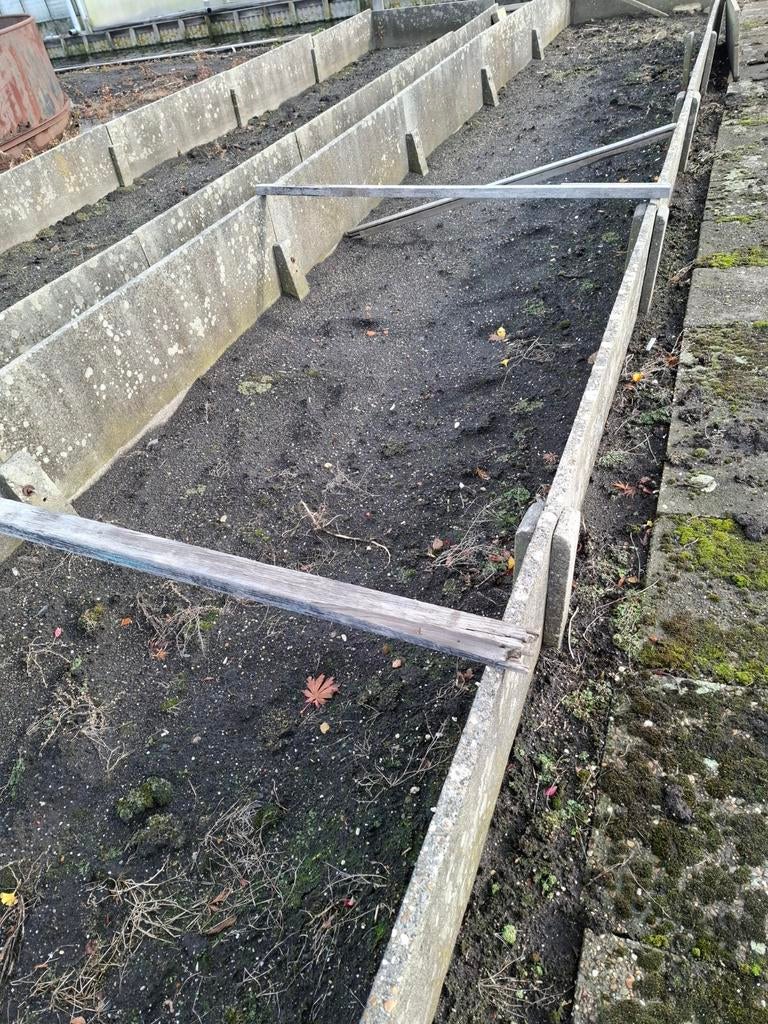 2 betonnen kweekbakken 150 cm breed 9,6 m lang, Tuin en Terras, Ophalen, Gebruikt, Kweekbak