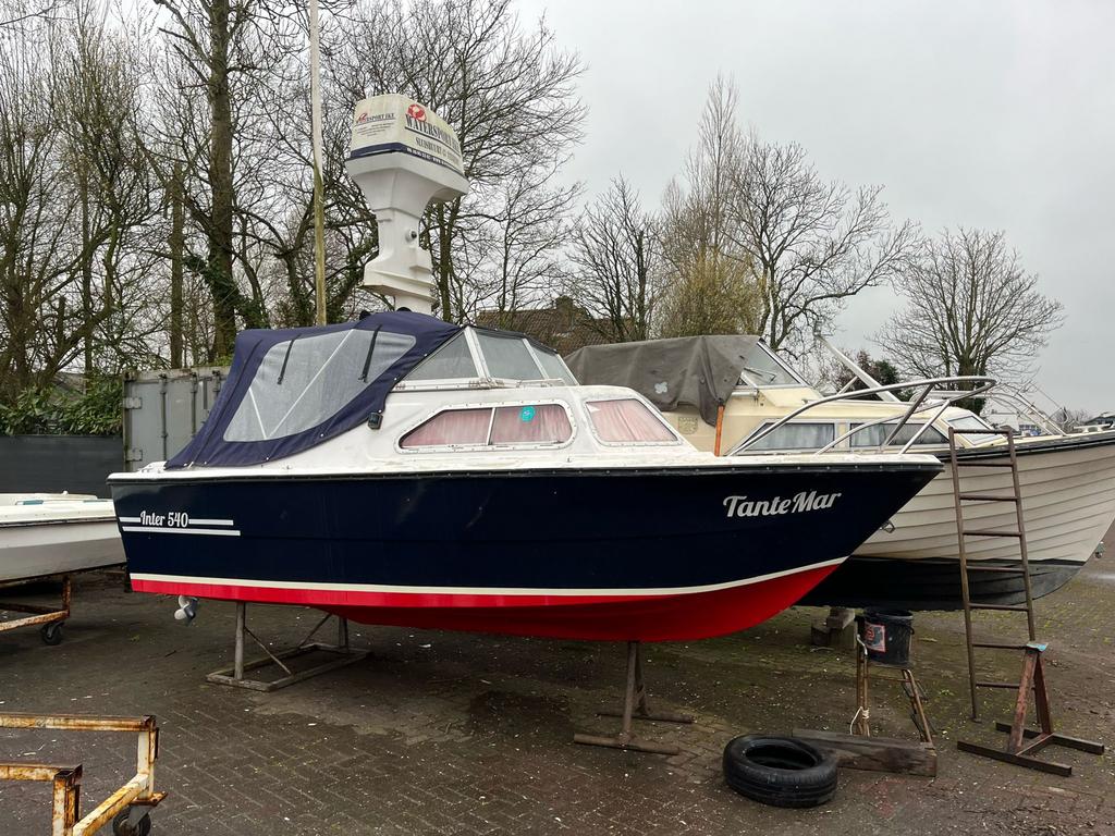 Te koop een inter 540 kajuitboot incl yamaha 15 pk 4 takt, Watersport en Boten, Motorboten en Motorjachten, Ophalen of Verzenden