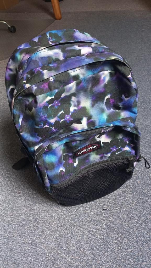 Eastpak Pinnacle rugzak 1,5 jaar oud, in keurige staat, Sieraden, Tassen en Uiterlijk, Tassen | Schooltassen, 30 tot 40 cm, 40 tot 50 cm