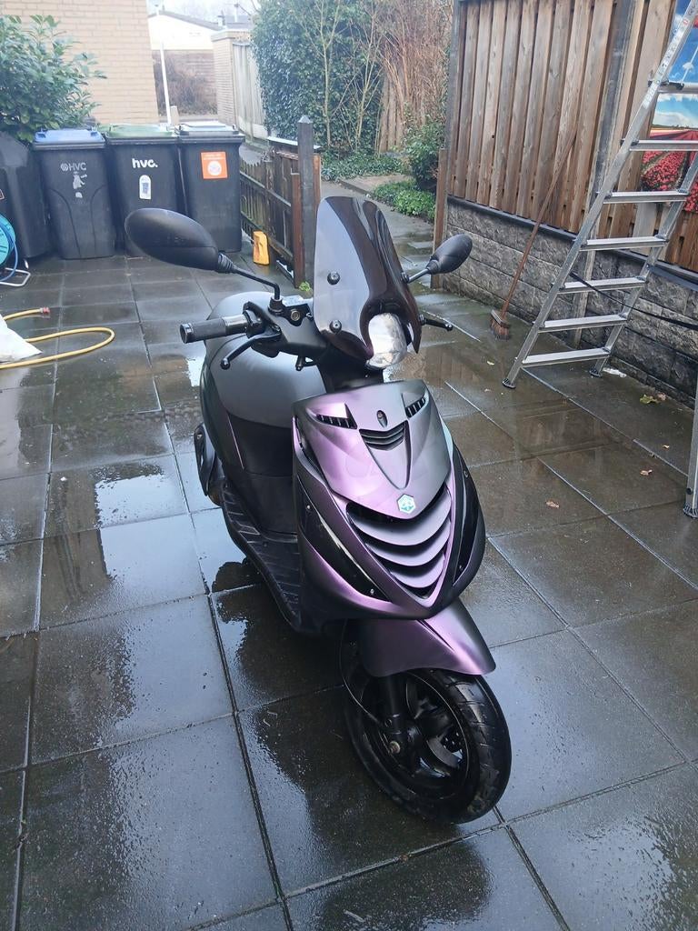 Piaggo zip, Fietsen en Brommers, Scooters | Piaggio, Ophalen of Verzenden, Benzine, Zip