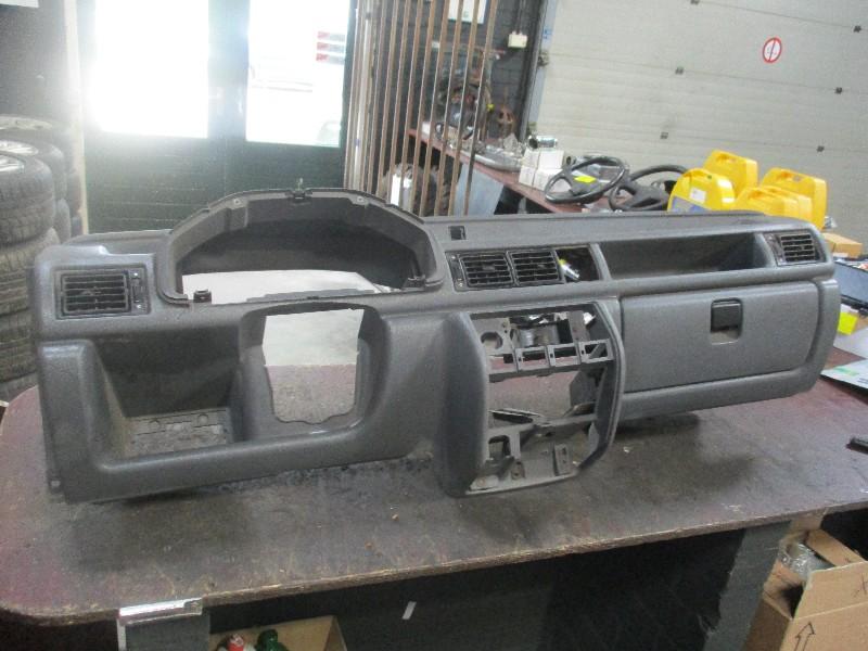 Dashboard Ford Fiesta 3 (1989-03/1995-12) 89fga04304aaw, Auto-onderdelen, Gebruikt, Henry-Ford-Straße  1, Köln 50735, , Duitsland