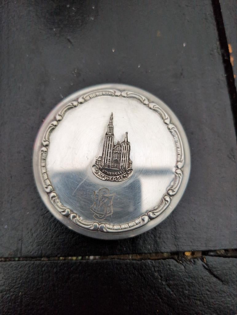 Vintage Poederdoos met Antwerpen Kathedraal, Antiek en Kunst, Ophalen of Verzenden, Zilver