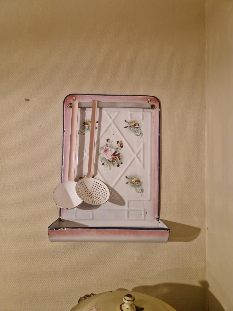 Roze emaille gebloemde Japy lepelrek met roze lepels, Antiek en Kunst, Antiek | Emaille, Ophalen of Verzenden