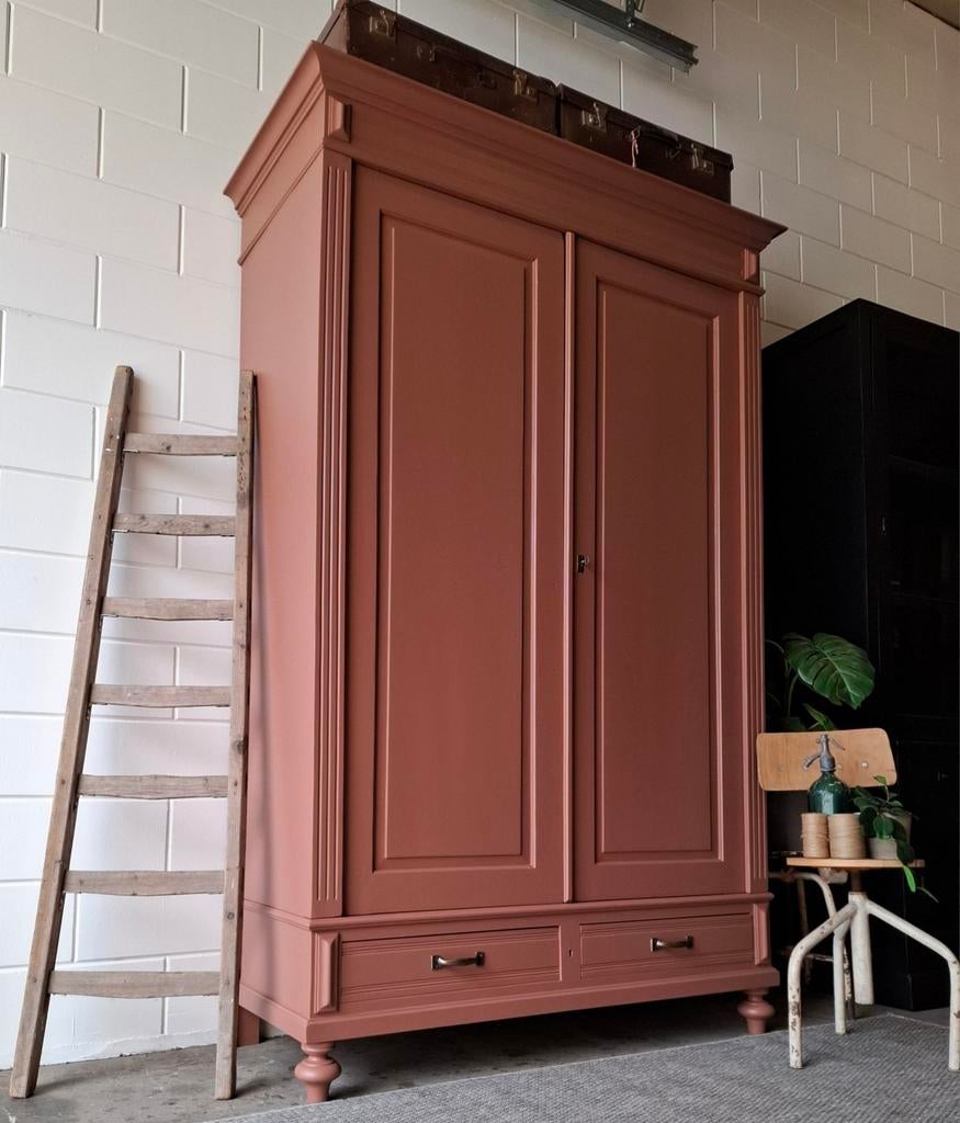 Vintage/Brocante aardetint kloosterkast, Antieke kledingkast, 100 tot 150 cm, 200 cm of meer, Ophalen of Verzenden, Zo goed als nieuw