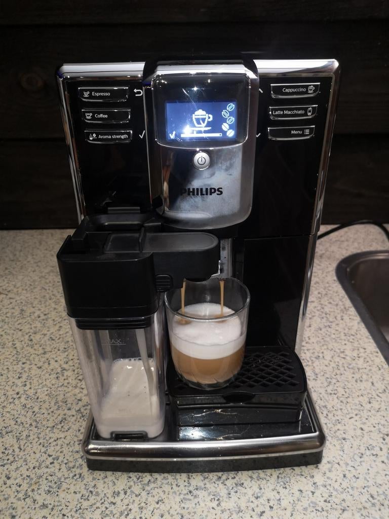 PHILIPS koffieautomaat met cappucino - perfect werkend, Ophalen of Verzenden, Gebruikt, Koffiebonen