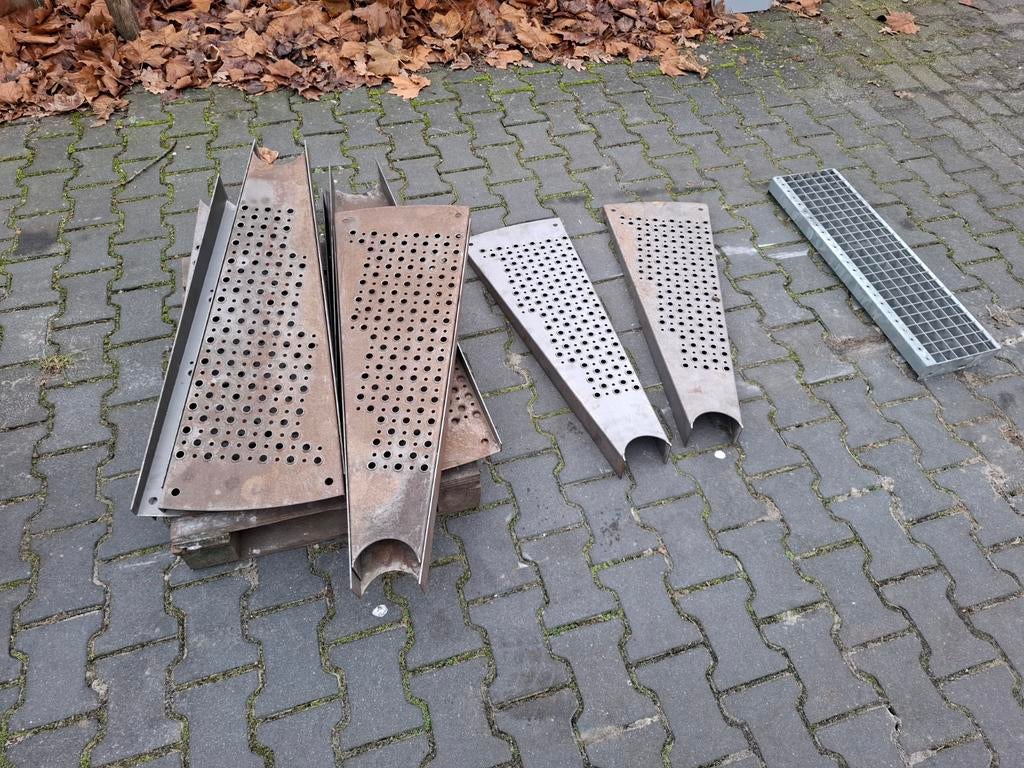 Trap treden traptreden staal antislip rooster, Ophalen of Verzenden, Minder dan 2 meter