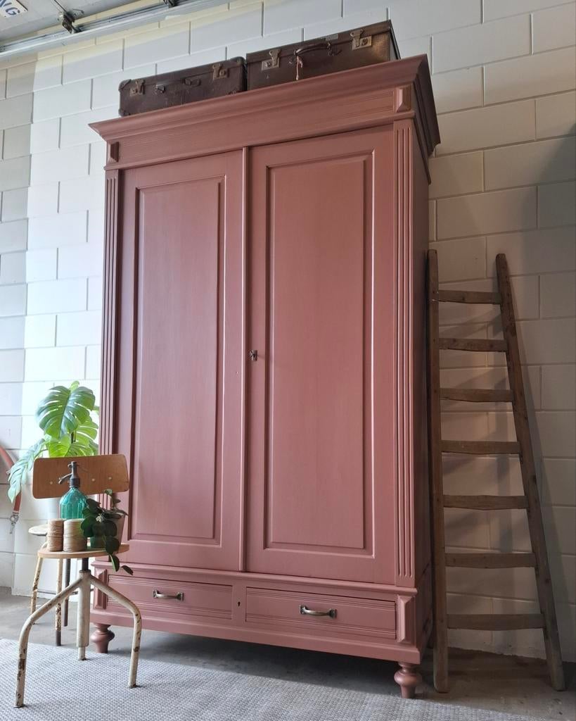 Vintage/Brocante aardetint kloosterkast, Antieke kledingkast, 100 tot 150 cm, 200 cm of meer, Ophalen of Verzenden, Zo goed als nieuw