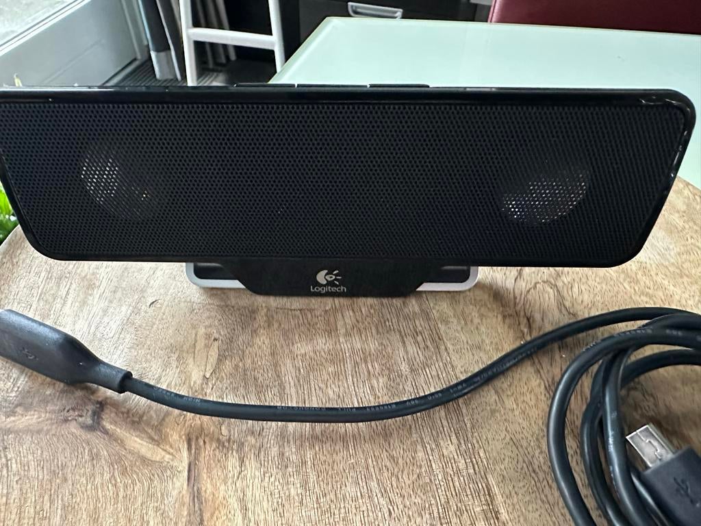 Logitech Speaker - Uitstekende geluidskwaliteit, Ophalen of Verzenden, Zo goed als nieuw, Audiokanaal 2